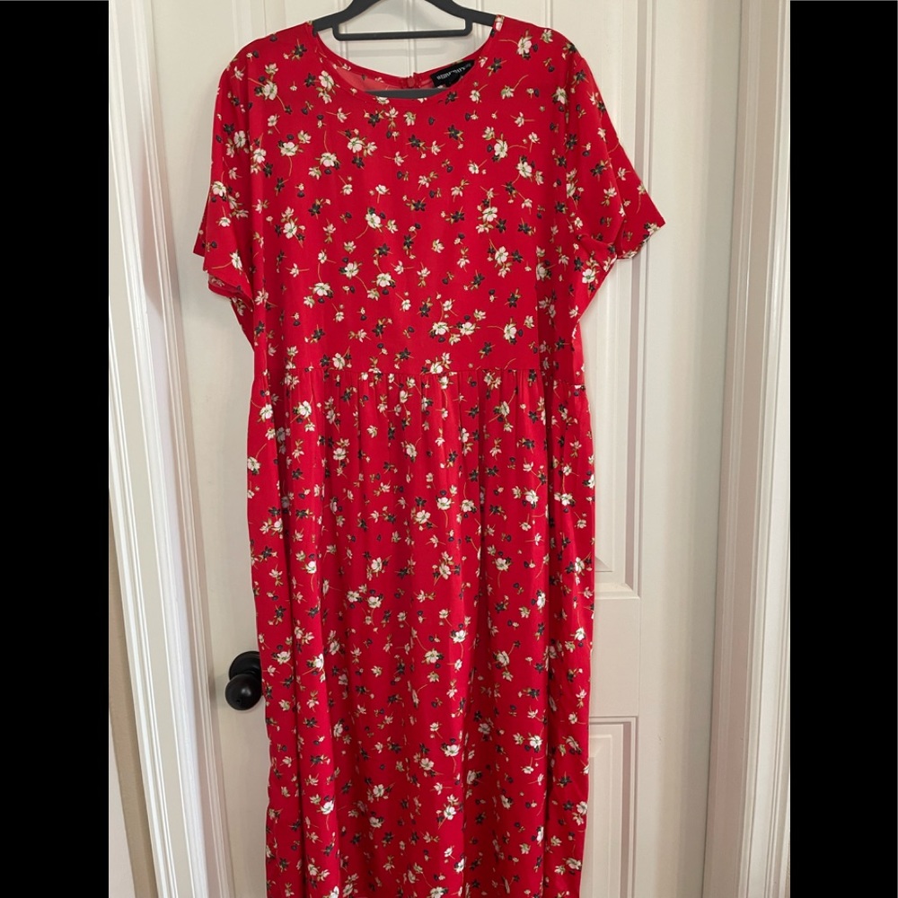 Wednesday’s Girl midi floral dress